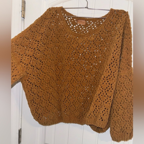 POL CROCHET SWEATERS size small in color: tan and size medium in color gray. - Picture 8 of 15